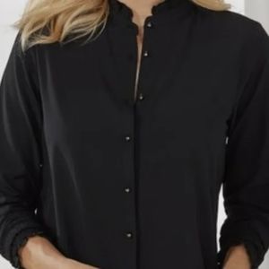 SOFT SURROUNDINGS BLACK LONG SLEEVE.